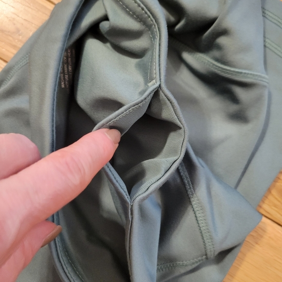 Glider capri yoga leggings - Picture 8 of 8